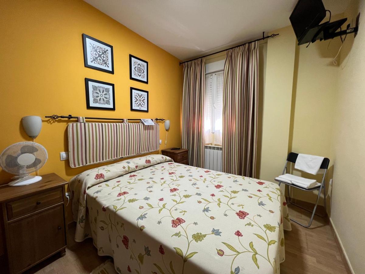 Hostal La Colmena Vicolozano Экстерьер фото