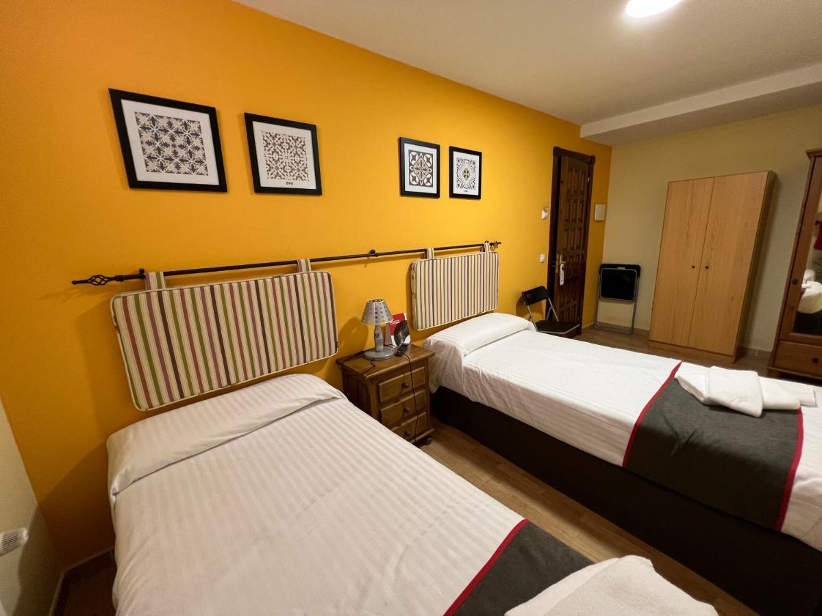Hostal La Colmena Vicolozano Экстерьер фото