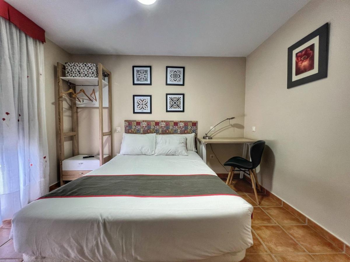 Hostal La Colmena Vicolozano Экстерьер фото
