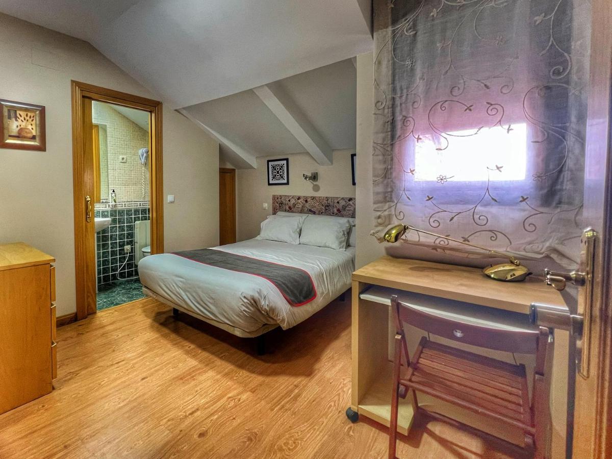 Hostal La Colmena Vicolozano Экстерьер фото