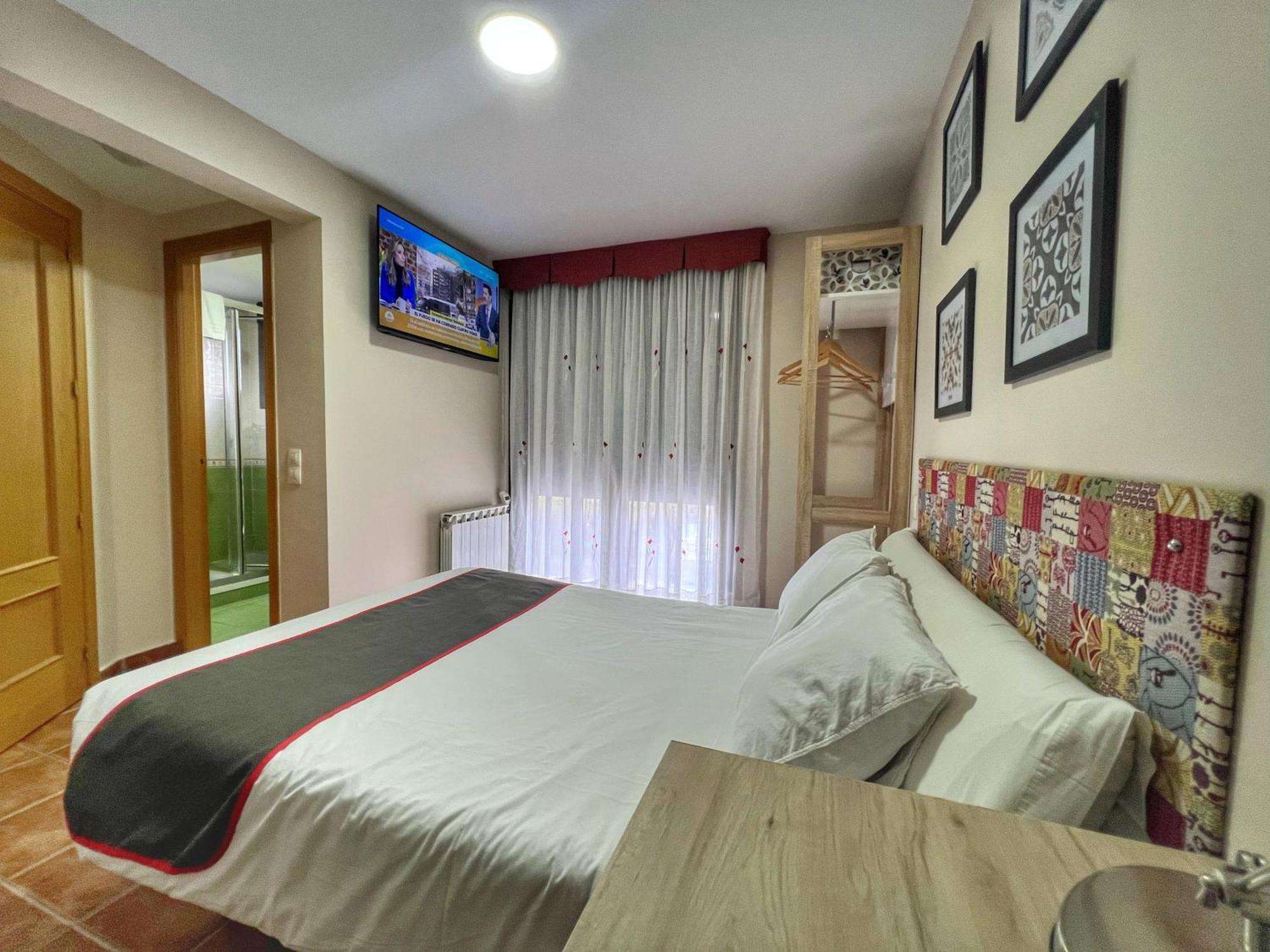 Hostal La Colmena Vicolozano Экстерьер фото