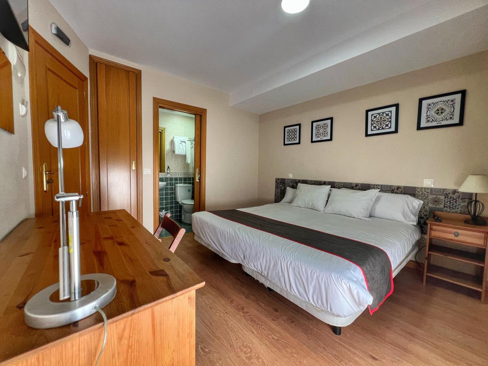 Hostal La Colmena Vicolozano Экстерьер фото