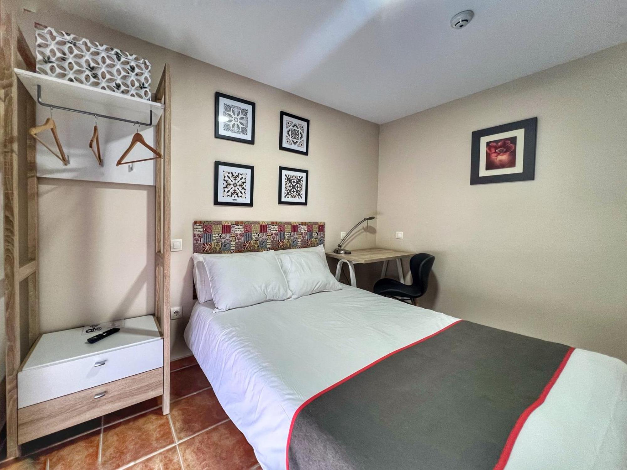 Hostal La Colmena Vicolozano Экстерьер фото
