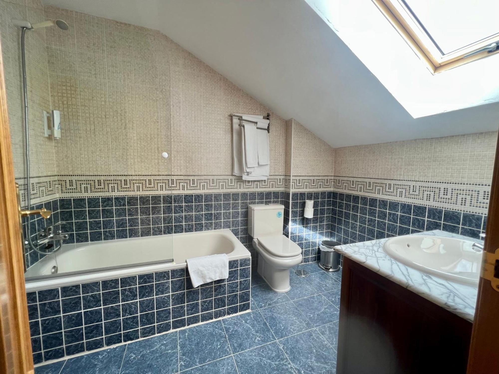 Hostal La Colmena Vicolozano Экстерьер фото
