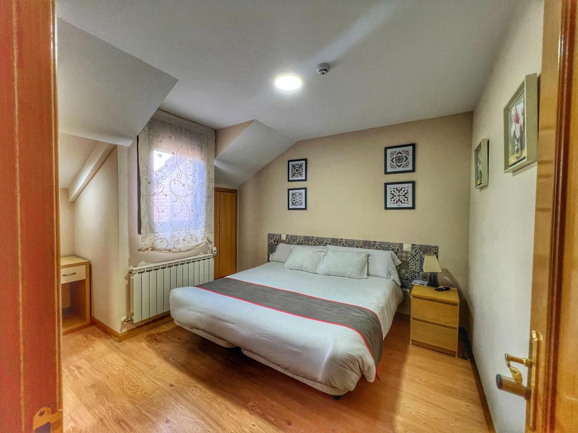 Hostal La Colmena Vicolozano Экстерьер фото