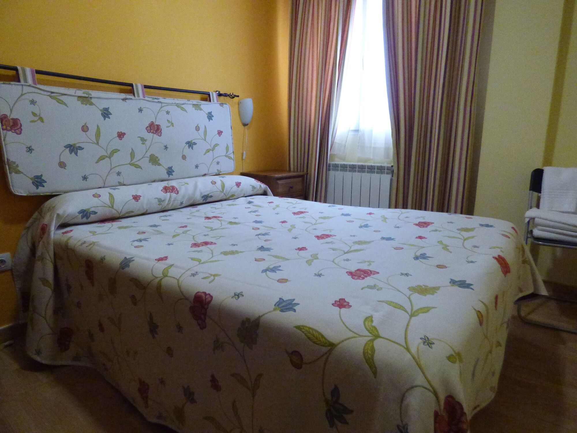Hostal La Colmena Vicolozano Экстерьер фото